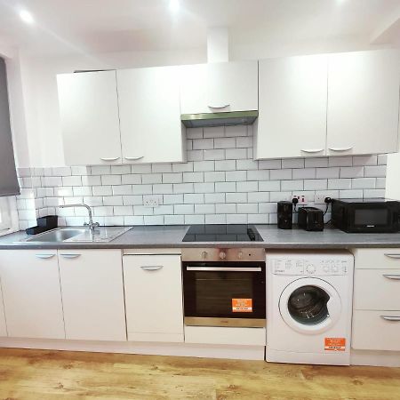 3 Bed Flat Close To Liverpool St & Brick Lane Лондон Екстер'єр фото