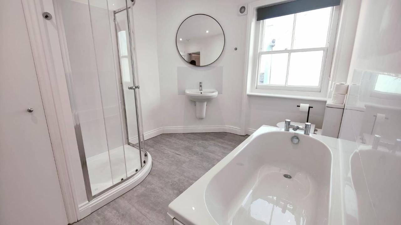 3 Bed Flat Close To Liverpool St & Brick Lane Лондон Екстер'єр фото
