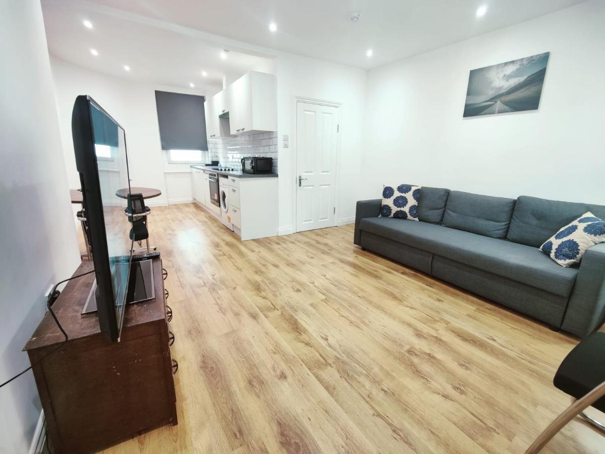 3 Bed Flat Close To Liverpool St & Brick Lane Лондон Екстер'єр фото